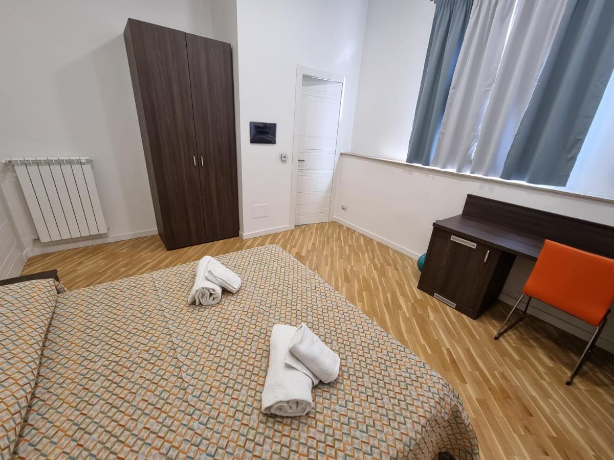 Barbaja Suites In Street Toledo 205 Neapel Exteriör bild